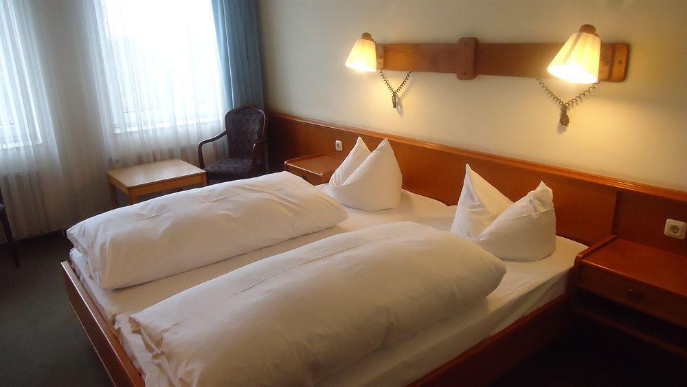 Hotel Rahlstedter Hof Хамбург Екстериор снимка