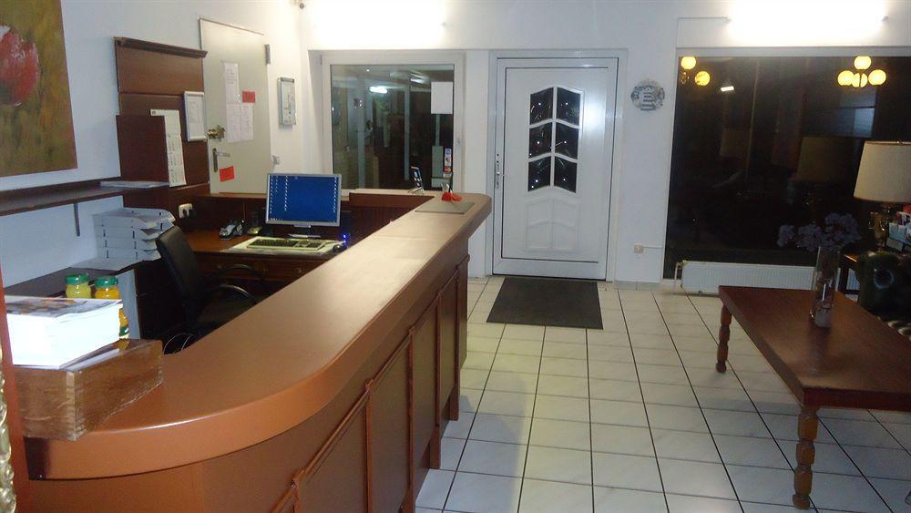 Hotel Rahlstedter Hof Хамбург Екстериор снимка