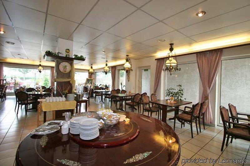 Hotel Rahlstedter Hof Хамбург Екстериор снимка