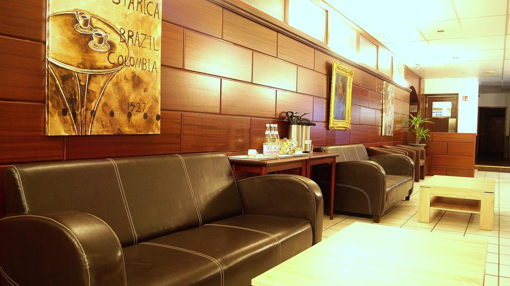 Hotel Rahlstedter Hof Хамбург Екстериор снимка